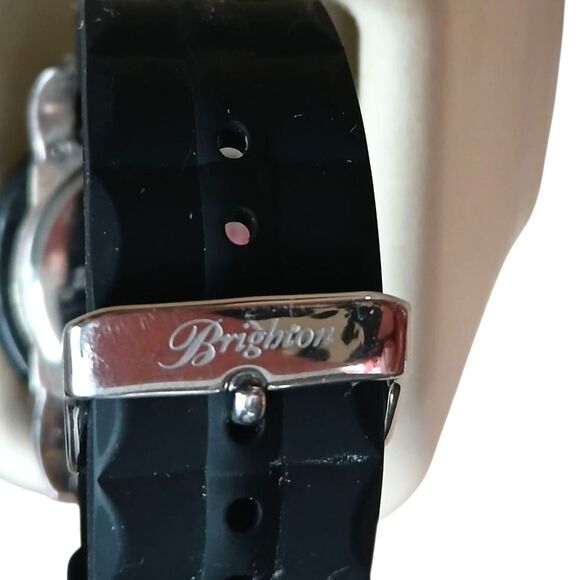 Vintage Brighton Watch- HONG KONG- Japan Swarovski Crystals Silver HTF RARE - Picture 2 of 10